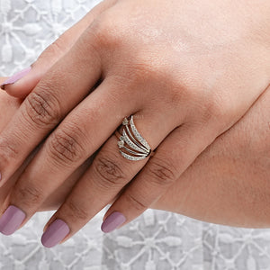 Round Diamond Angel Wing Fashion Ring