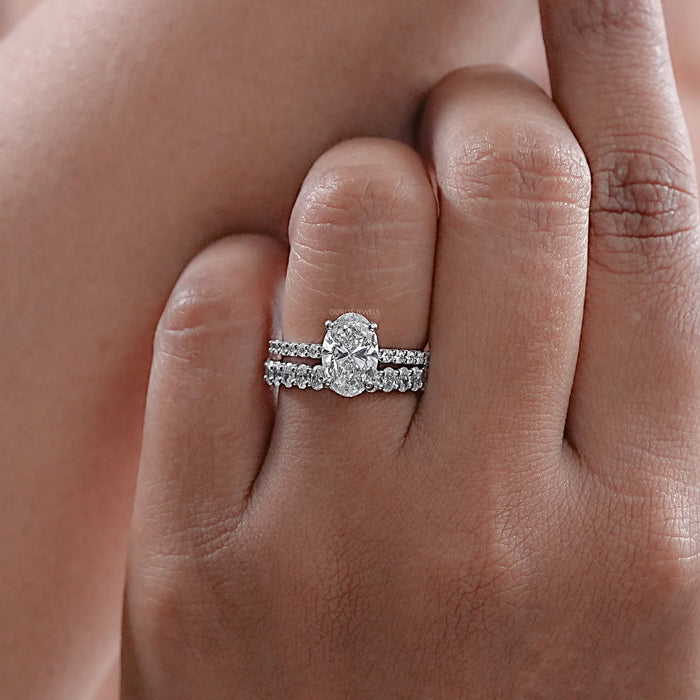 Oval Cut Diamond Bridal Set Engagement Ring