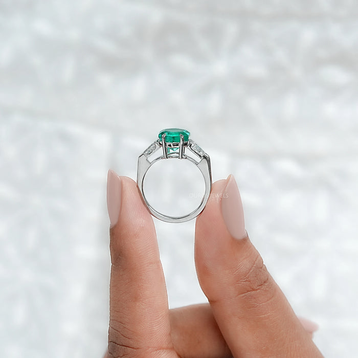 Hexagon Cut Emerald Gemstone Ring