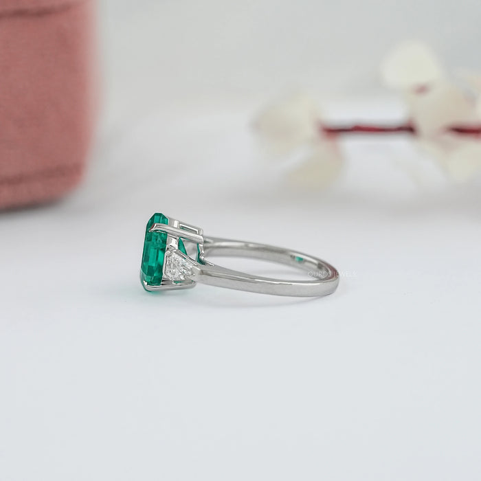 Hexagon Cut Emerald Gemstone Ring