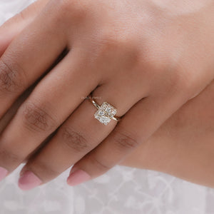 Pear shaped cluster diamond ring 