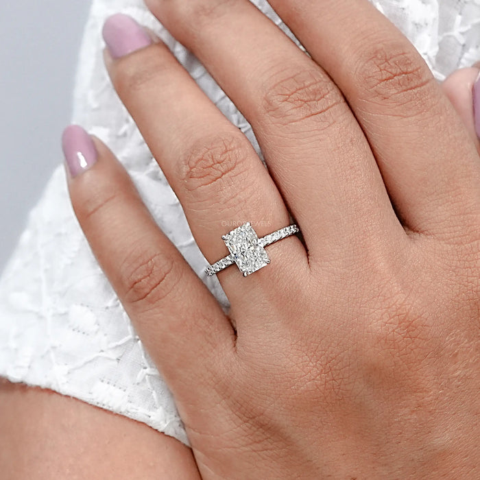 Radiant Cut solitare Accent Diamond Engagement Rings