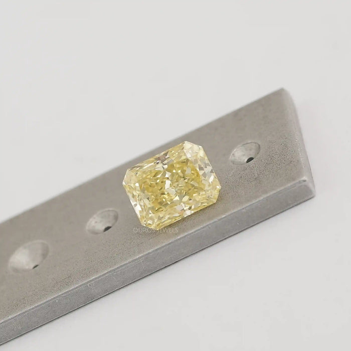 radiant lab grown diamond in 1.88 carat 