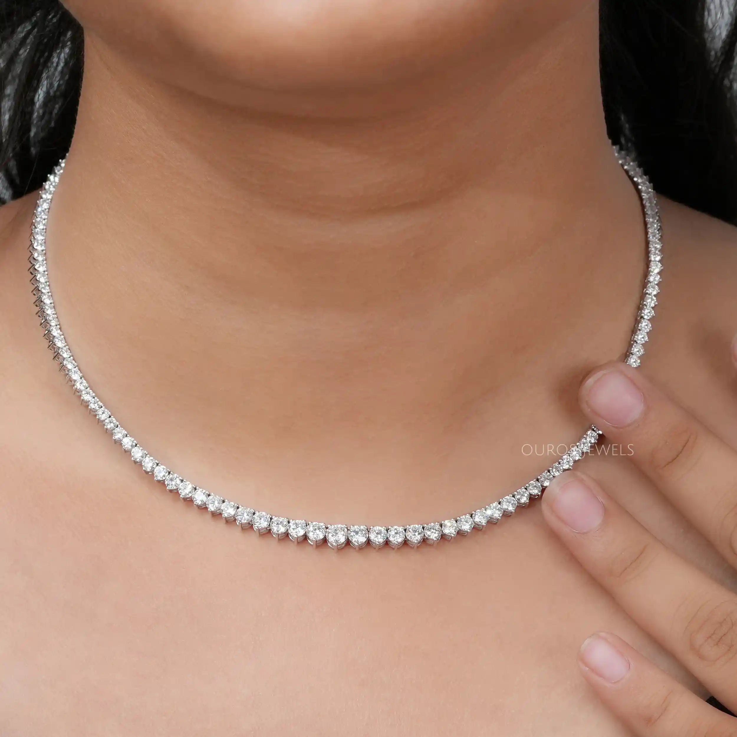 Graduated Round Diamond Tennis Necklace