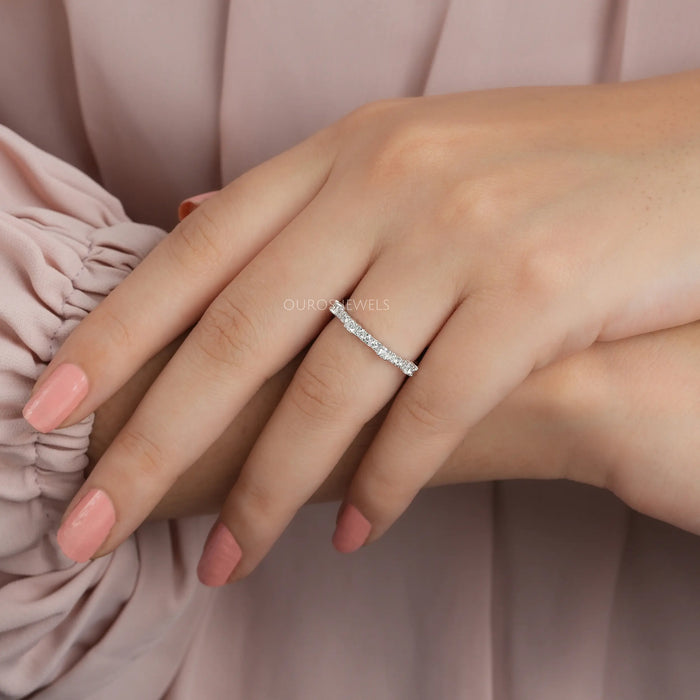 A Women wearing Round Cut Diamond Ring