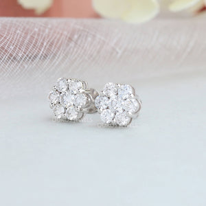 VS clarity  floral round cut stud earrings 