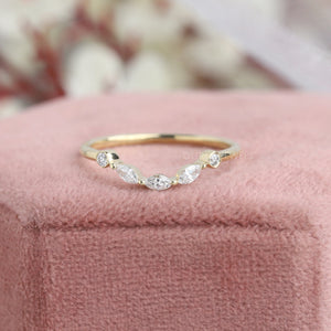 Round and Marquise Diamond Curved Wedding Ring