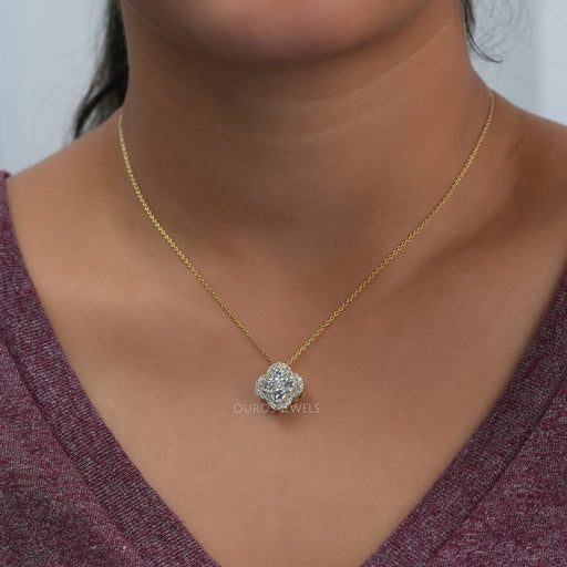 Yellow Gold Diamond Flower Necklace